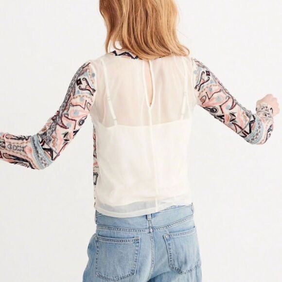 ABERCROMBIE & FITCH MESH KNIT TOP - Picture 2 of 13